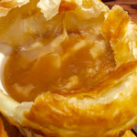 イタリアンバール ミーオ - オニオングラタンスープのパイ包みを"パカーン！"
      ＜2016/11/5＞