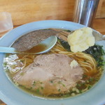 ラーメンショップ - 【11.6再訪問】ニンニクを投入