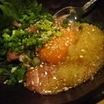 酒盗のこがねユッケ