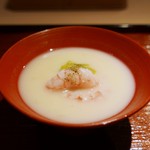 富小路 やま岸 - 16.11月　椀物（甘海老の白味噌仕立て）