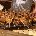 銀座 しのはら - 殻はパリパリに焼いてくれます