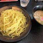 ボローニャ・吉虎 - 濃厚魚介つけ麺