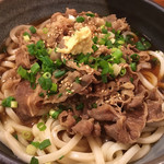 うどん処 硯家 - 肉ぶっかけうどん（温）