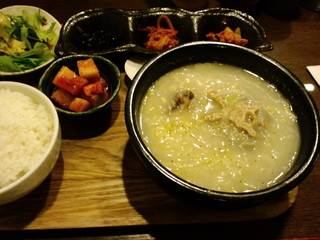 Kankokuryouriarama - テールスープ定食（2010年）