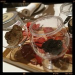 Terres de Truffes, Tokyo - トリュフ＜黒トリュフ＜白トリュフ