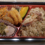 自遊庵 嗜み処 - イカの炊込みごはん弁当