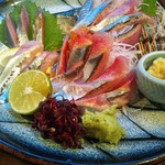 そば・居酒屋 湖中 - 秋刀魚のお造り盛り合わせ。