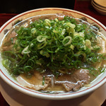 本家 第一旭 - 本家 第一旭 たかばし本店(京都府京都市下京区東塩小路向畑町)ラーメン 700円〜硬いめ・ネギ多いめ