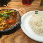 野菜を食べるカレーcamp 仙台パルコ2店 - 