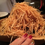 asianDiningSAHARA - ジャガイモと水菜のパリパリサラダ