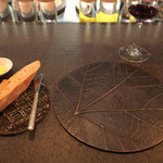 ザ・カフェ by アマン - 美味しいバゲットにバター