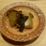 鮨 つきうだ - 蒸しアワビと肝醤油