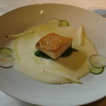 キュイジーヌ[s] ミッシェル・トロワグロ - 魚料理のサーモン