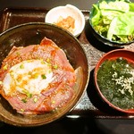 ★Seared yukke bowl topped with warm egg