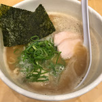らーめん銀杏 松戸店 - 鶏白湯麺醤油(780円)