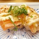 Gontarosushi - 炙りチーズサーモン