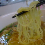 網走ラーメン　西多賀 - 塩中華の麺です