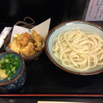 讃岐うどんと地鶏丼の店 香房 - 