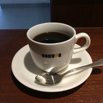 ドトールコーヒーショップ - ブレンドコーヒーのMサイズ。
            税込270円。
            うまし。