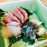 鮨 麻生 平尾山荘 - 【お造り】『鯛の炙り、鰹のタタキ、〆鯖』様
            