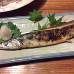 海鮮居酒屋 海小屋 - ピンボケ秋刀魚の塩焼き