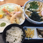 かわたうどん - 日替わり定食 (うどん大) 740円