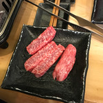 立喰い焼肉 治郎丸 - 