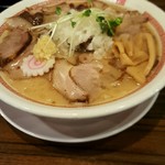 魁 肉盛りつけ麺 六代目 けいすけ - 肉そば(味噌)