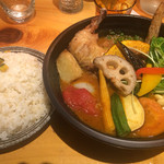 Rojiura Curry SAMURAI.  下北沢店 - チキンカレー大盛りLL、カレー汁増し、辛さ6。