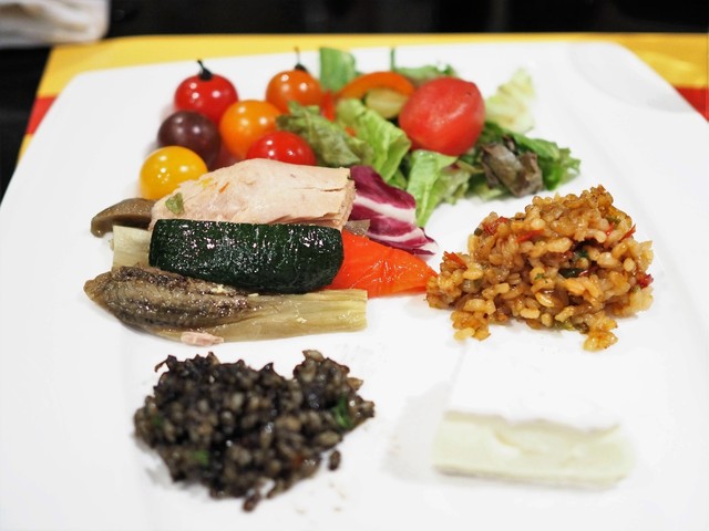 Cascade Cafe photo 2