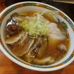 ラーメン哲史 - 醤油ワンタン・鶏の焼霜増し(2016/10)