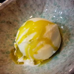 山猫軒 - バニラアイス+ピスタチオオイル