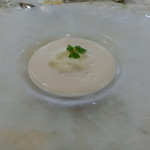フランス食堂 シェ・モア - りんごのクリームスープ