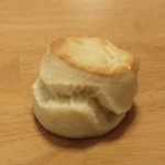 ブーランジュリー&カフェ グウ - ミルクスコーン