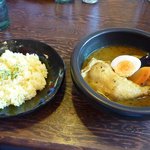 Kanakoのスープカレー屋さん - 骨付きチキン
