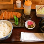 とんかつ 萬福 - ロースカツ定食