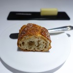 レストランディファランス - バゲット、無塩バター、岩塩