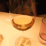 ラール・エ・ラ・マニエール - グラス白ワイン