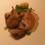 ラール・エ・ラ・マニエール - 肉料理のメインはウズラのロースト