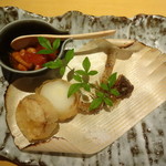 旬和風食彩 さとう - 下仁田ネギ・ハゼ骨せんべい