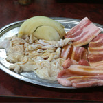 鈴見焼肉 - シロ 豚バラ