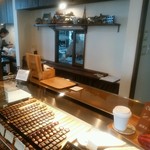 ショコラトリー・パティスリー カカオテ - 内観