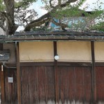ＭＯＴＯＩ - ＜2016年8月＞外の風情は歴史ある日本家屋。