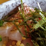 Resutoran Aosa - ミニ海鮮丼の鯛のアップ