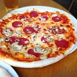 Pizza AMano - ピザ　サラミ
