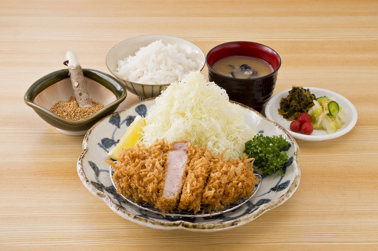 とんかつ神楽坂 さくら 深川ギャザリア店
