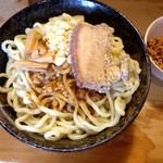 極太濁流ラーメン ら・けいこ 東片端店 - デブセブ野菜カット＋台湾ミンチ