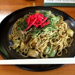 Yakisoba Hausu Oozeki - ポテト入り焼きそば　３８０円　