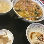 Genchuu En - 中華丼定食