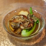 calme - ハンガリー産　フレッシュフォアグラのポアレ　コンソメに浮かせて　里芋との相性